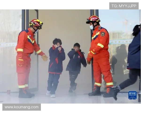 南京滑板队创新高滑板意识排名引发热议展现城市活力与年轻文化 南京滑板队创新高滑板意识排名引发热议展现城市活力与年轻文化