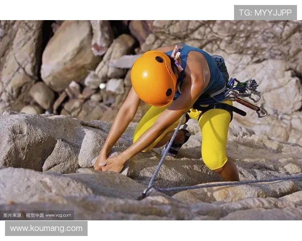 成都极限运动队在攀岩联赛中的团队协作表现分析与点评