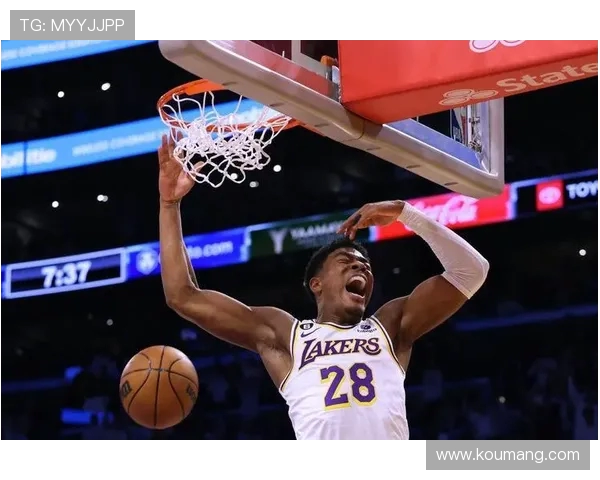 灰熊与湖人激战正酣,季后赛对决即将上演精彩悬念 灰熊与湖人激战正酣,季后赛对决即将上演精彩悬念